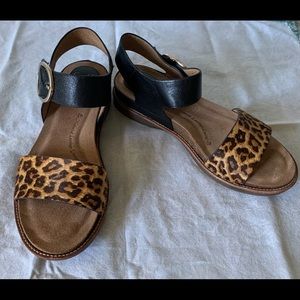 Sofft Bali walking sandals - worn once!